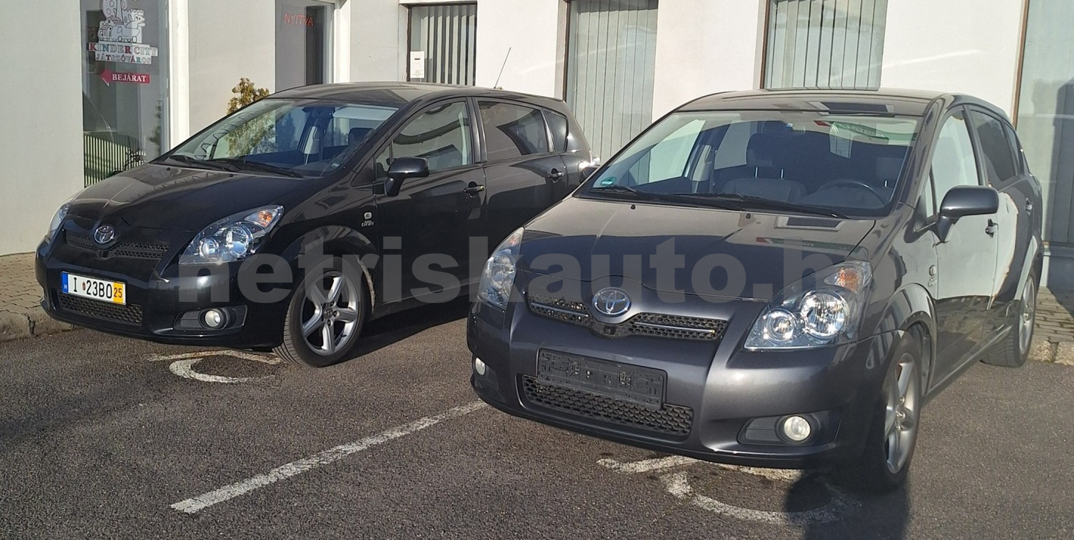 TOYOTA Corolla Verso/Verso 2.2 D-4D Linea Terra személygépkocsi - 2231cm3 Diesel 121416 2/4