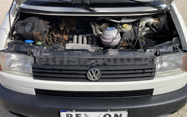 VW Transporter 2.4 7DM 1Z2 F tehergépkocsi 3,5t össztömegig - 2370cm3 Diesel 121554 5/9