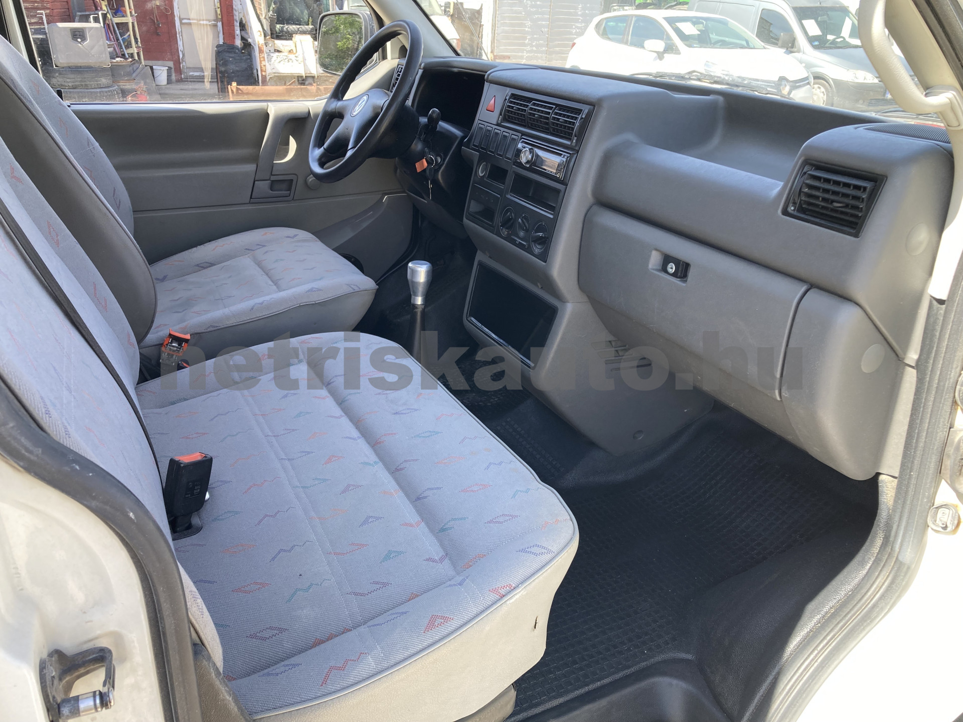 VW Transporter 2.5 7DA 1T2 tehergépkocsi 3,5t össztömegig - 2461cm3 Diesel 121574 9/9