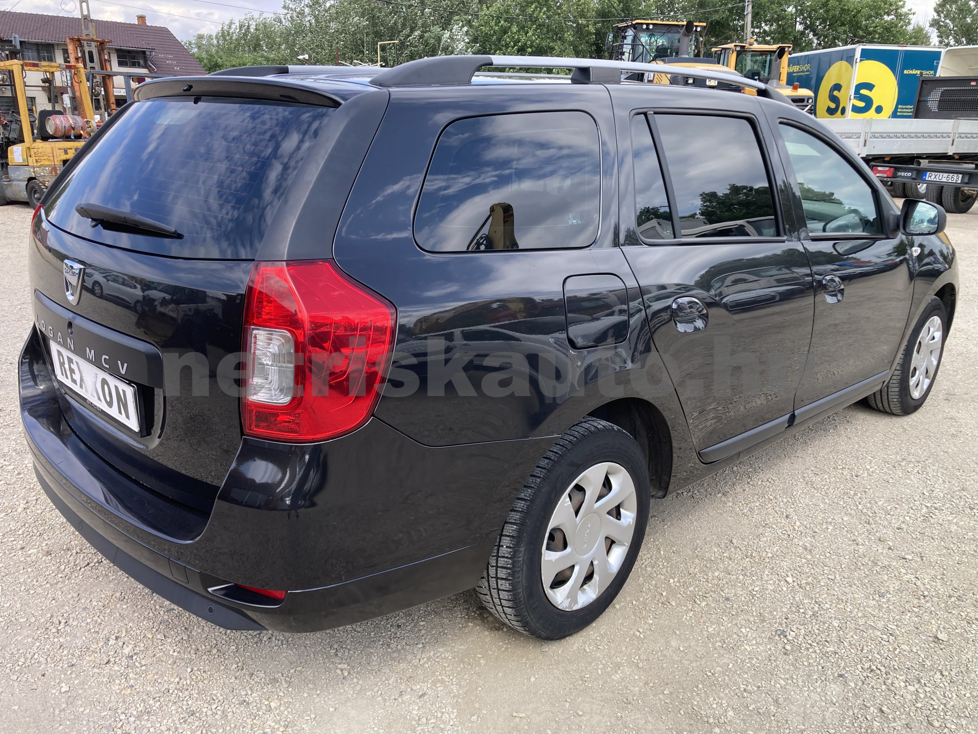 DACIA Logan 1.5 dCi Arctic személygépkocsi - 1461cm3 Diesel 121533 4/10