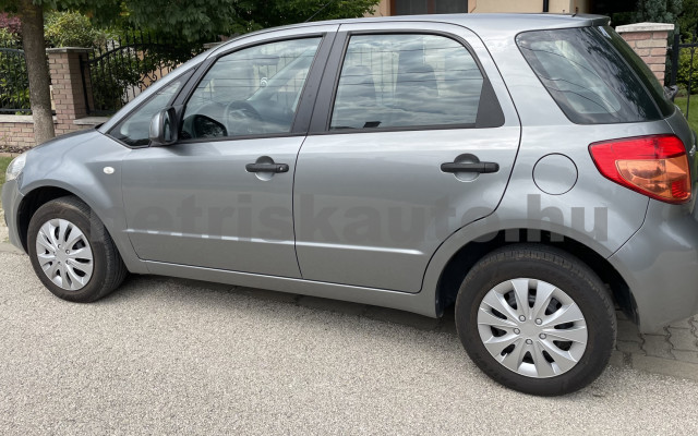 SUZUKI SX4 1.5 GC AC személygépkocsi - 1490cm3 Benzin 120450 2/8