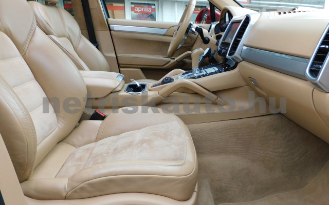 PORSCHE Cayenne Cayenne GTS tiptronic személygépkocsi - 3604cm3 Benzin 120113 10/12