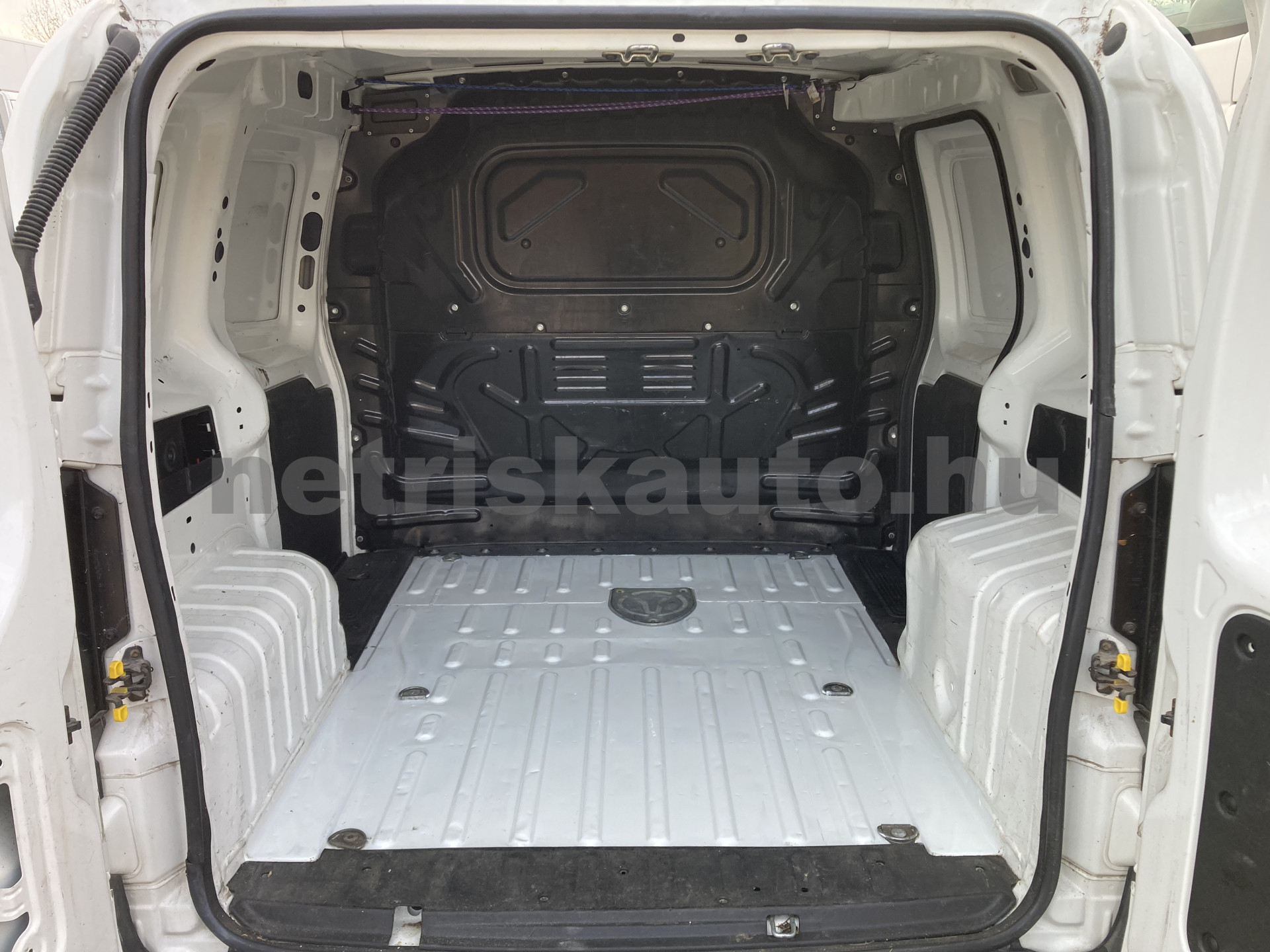 FIAT Fiorino 1.3 Mjet SX E6 tehergépkocsi 3,5t össztömegig - 1248cm3 Diesel 121339 8/9