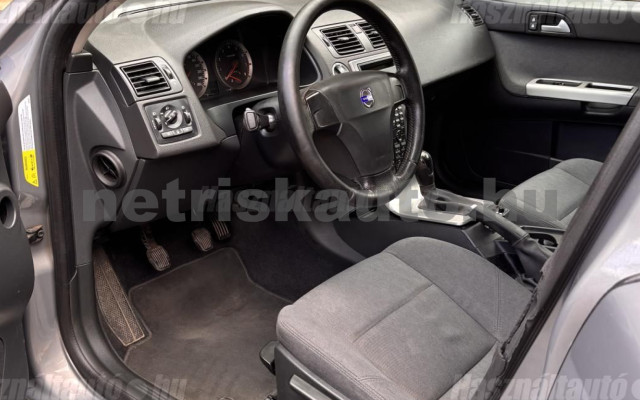 VOLVO S40 1.6 Momentum személygépkocsi - 1596cm3 Benzin 121595 9/9