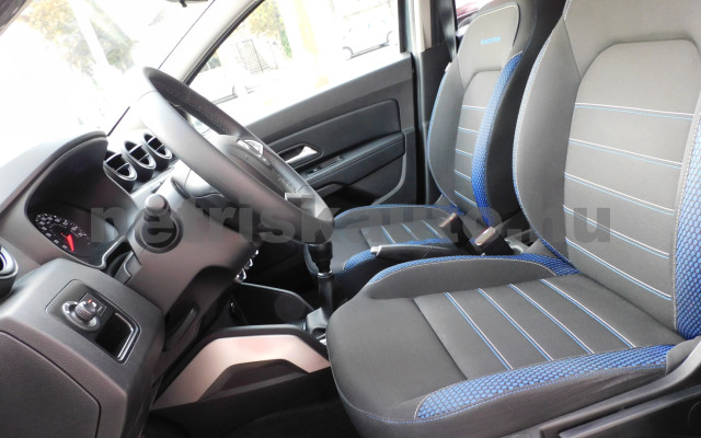DACIA Duster 1.0 TCe 15th Celebration személygépkocsi - 999cm3 Benzin 120455 5/12