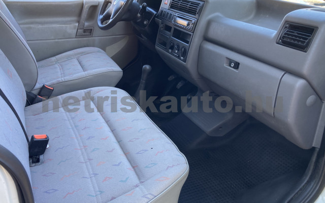 VW Transporter 1.9 7DM 1H2 F tehergépkocsi 3,5t össztömegig - 1896cm3 Diesel 120421 8/9
