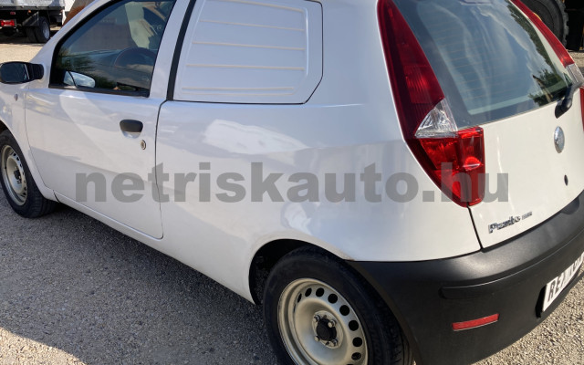 FIAT Punto 1.3 JTD tehergépkocsi 3,5t össztömegig - 1248cm3 Diesel 121261 4/8