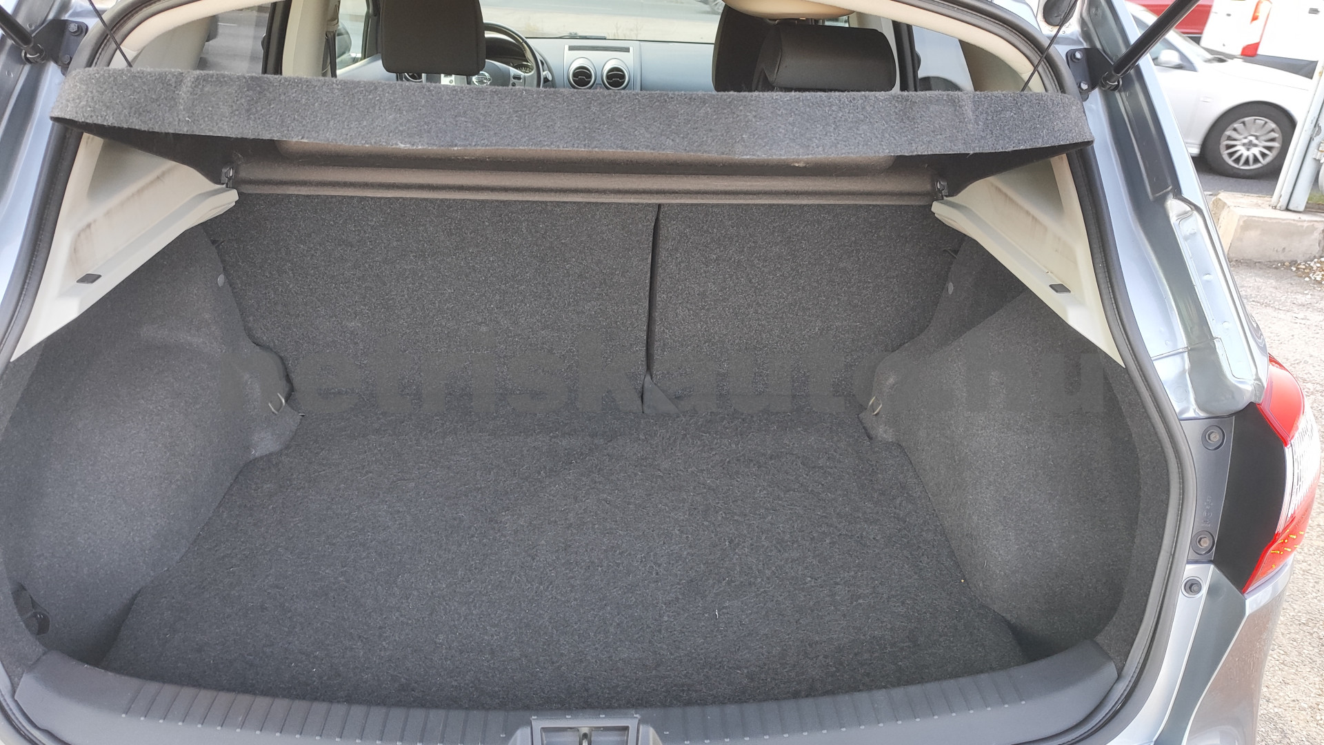 NISSAN Qashqai 2.0 dCi Tekna 4WD Aut. személygépkocsi - 1995cm3 Diesel 121602 11/12