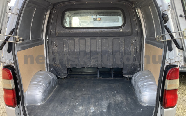TOYOTA Hi-Ace 2.4 D Panel Van tehergépkocsi 3,5t össztömegig - 2446cm3 Diesel 121356 10/10