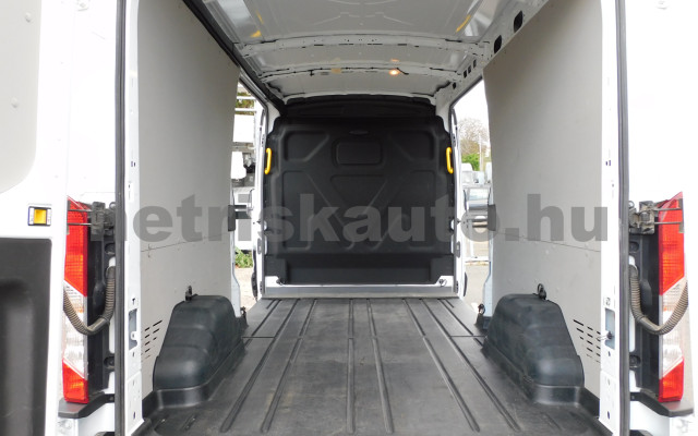 FORD Transit 2.0 TDCi 310 LWB Trend tehergépkocsi 3,5t össztömegig - 1995cm3 Diesel 120163 7/12