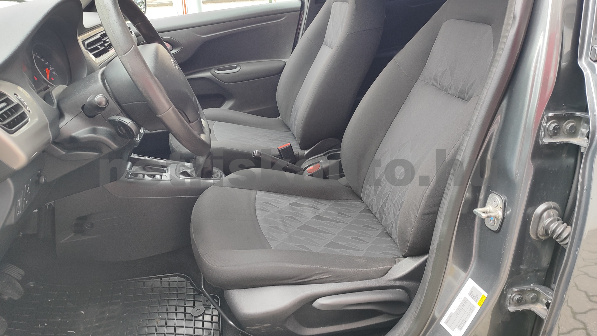 CITROEN C-Elysée 1.2 PureTech Collection személygépkocsi - 1199cm3 Benzin 121329 5/12