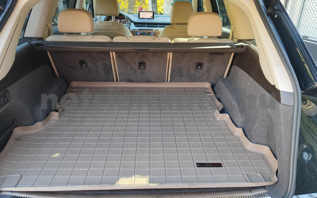 AUDI Q7 3.0 V6 TDI quattro tiptronic személygépkocsi - 2967cm3 Diesel 121310 10/12