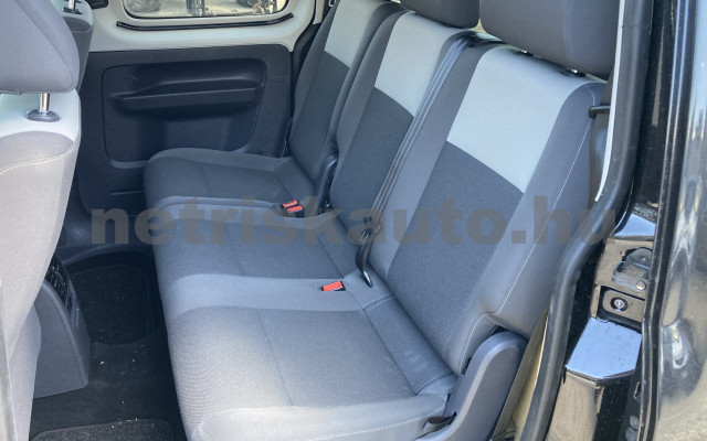 VW Caddy Maxi Remio 7 FŐS EMELT TETŐS KLÍMÁS AUTÓ,SZERVIZKÖNYVES személygépkocsi - 1197cm3 Benzin 121166 9/11