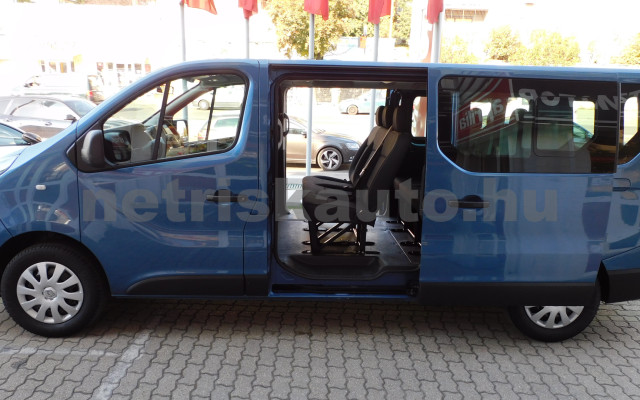 RENAULT Trafic 1.6 dCi 145 L2H1 2,7t Pack Comfort tehergépkocsi 3,5t össztömegig - 1598cm3 Diesel 120394 3/12