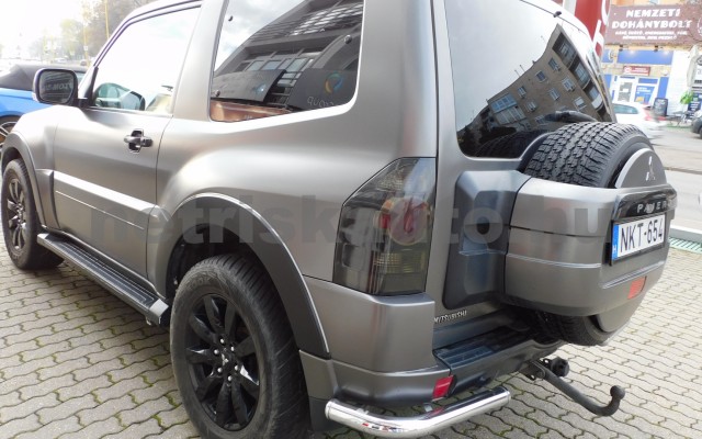 MITSUBISHI Pajero 3.2 DI-D Instyle Navi Aut. személygépkocsi - 3200cm3 Diesel 119886 2/12