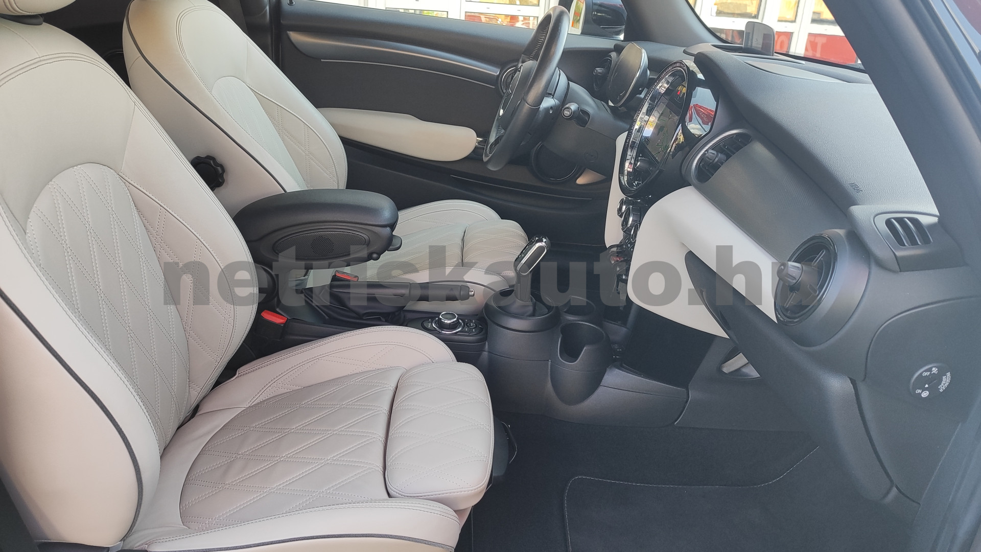 MINI Mini 1.5 Cooper DKG személygépkocsi - 1499cm3 Benzin 121445 9/12