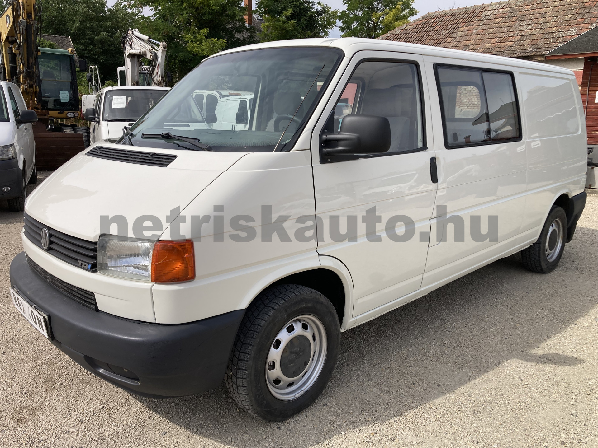 VW Transporter 2.5 Mixto tehergépkocsi 3,5t össztömegig - 2461cm3 Diesel 121552 2/9