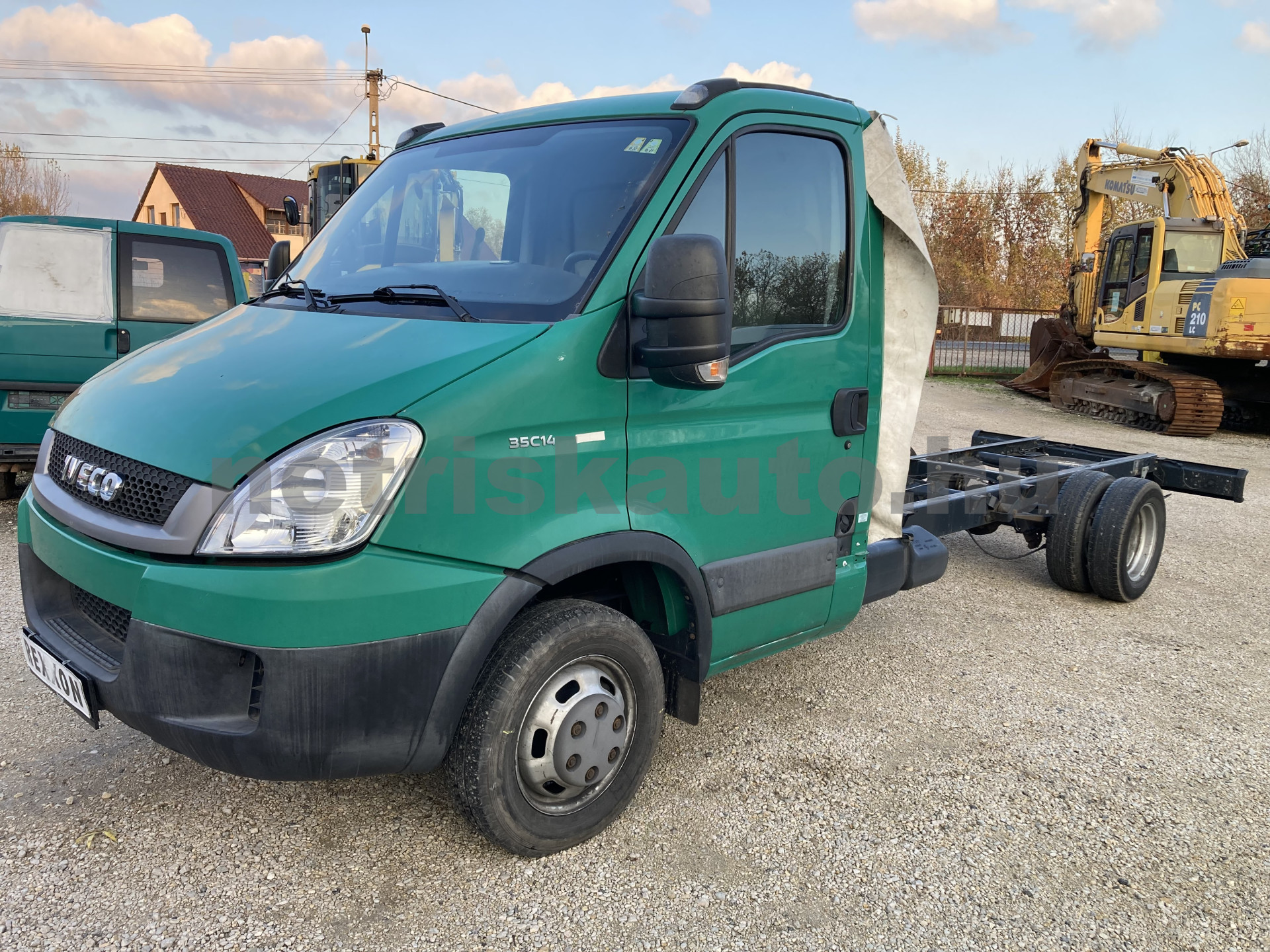 IVECO 35 DailyC 14 4100 ALVÁZ tehergépkocsi 3,5t össztömegig - 2998cm3 Diesel 120533 1/8