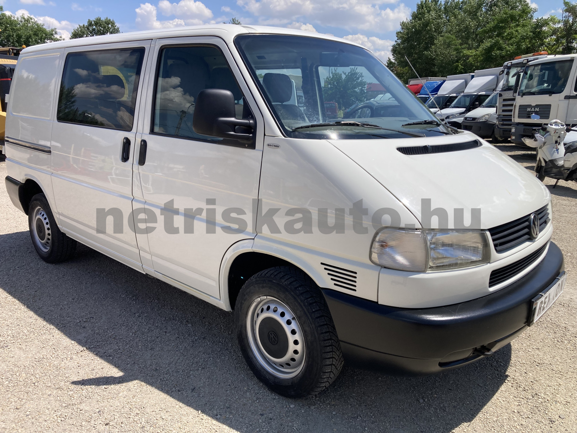 VW Transporter 2.5 Mixto tehergépkocsi 3,5t össztömegig - 2461cm3 Diesel 121513 2/9