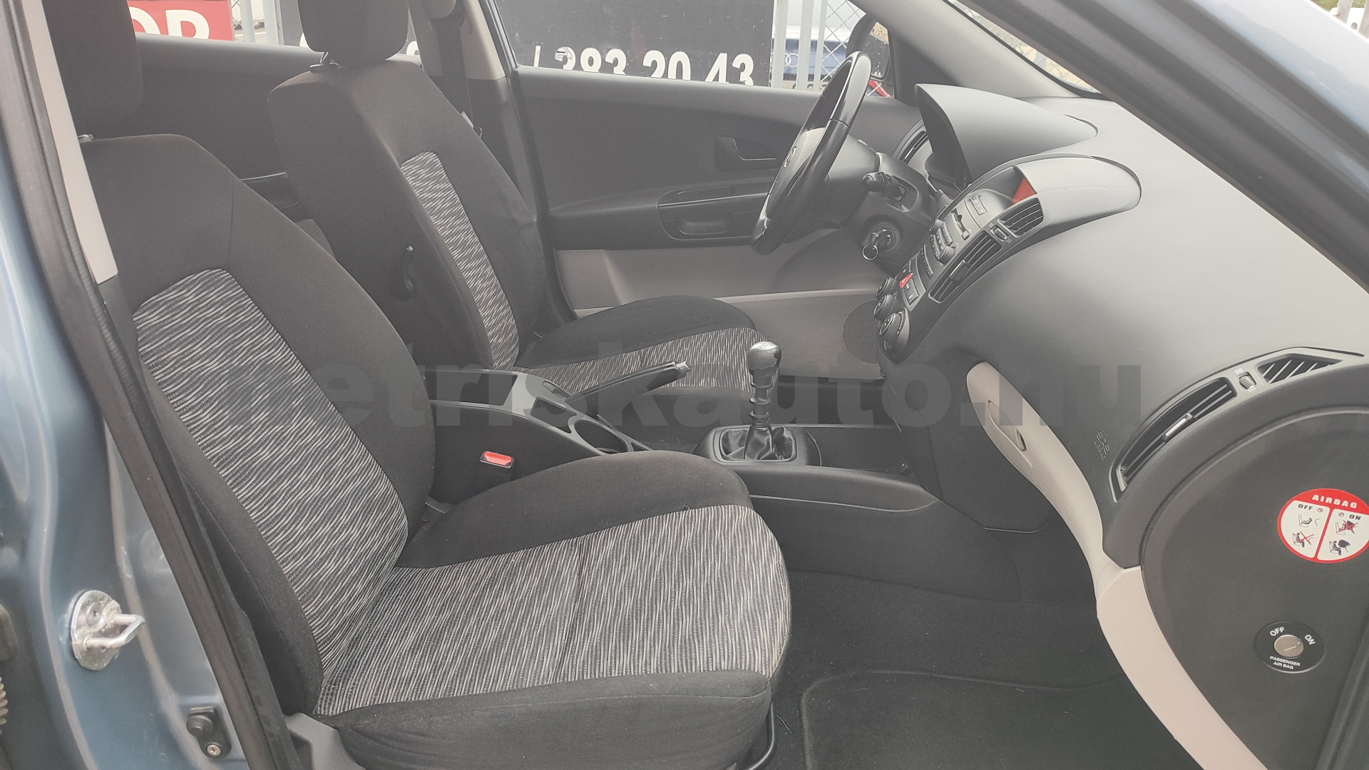 KIA Cee'd 1.4 EX személygépkocsi - 1396cm3 Benzin 121582 8/12