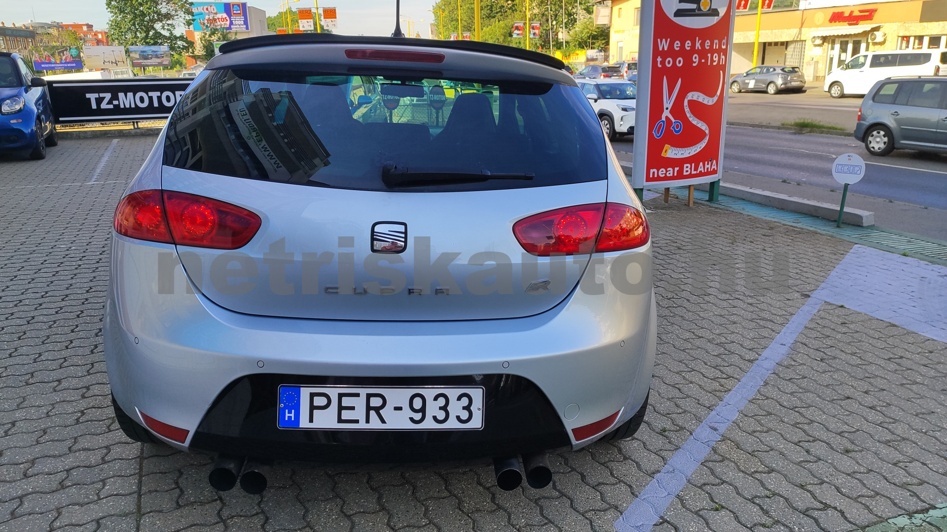 SEAT Leon 2.0 TFSI Cupra R személygépkocsi - 1984cm3 Benzin 121495 4/12