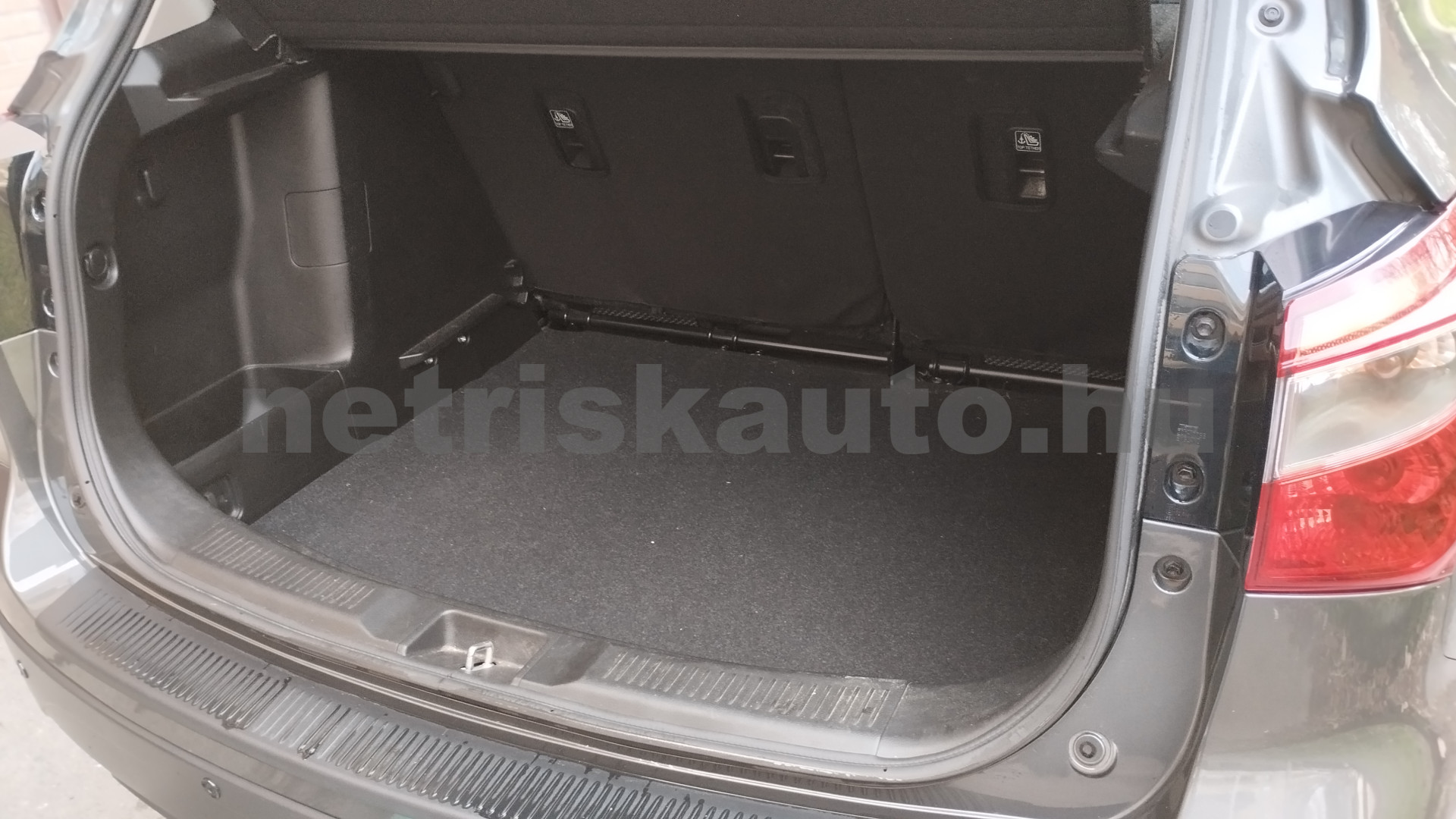 SUZUKI SX4 S-Cross 1.0T GL+ személygépkocsi - 998cm3 Benzin 121162 9/12