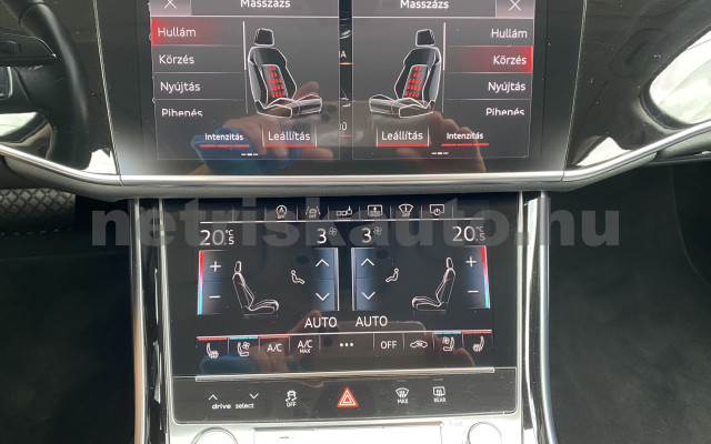AUDI A8 55 TFSI quattro tiptronic személygépkocsi - 2995cm3 Hybrid 121191 9/12