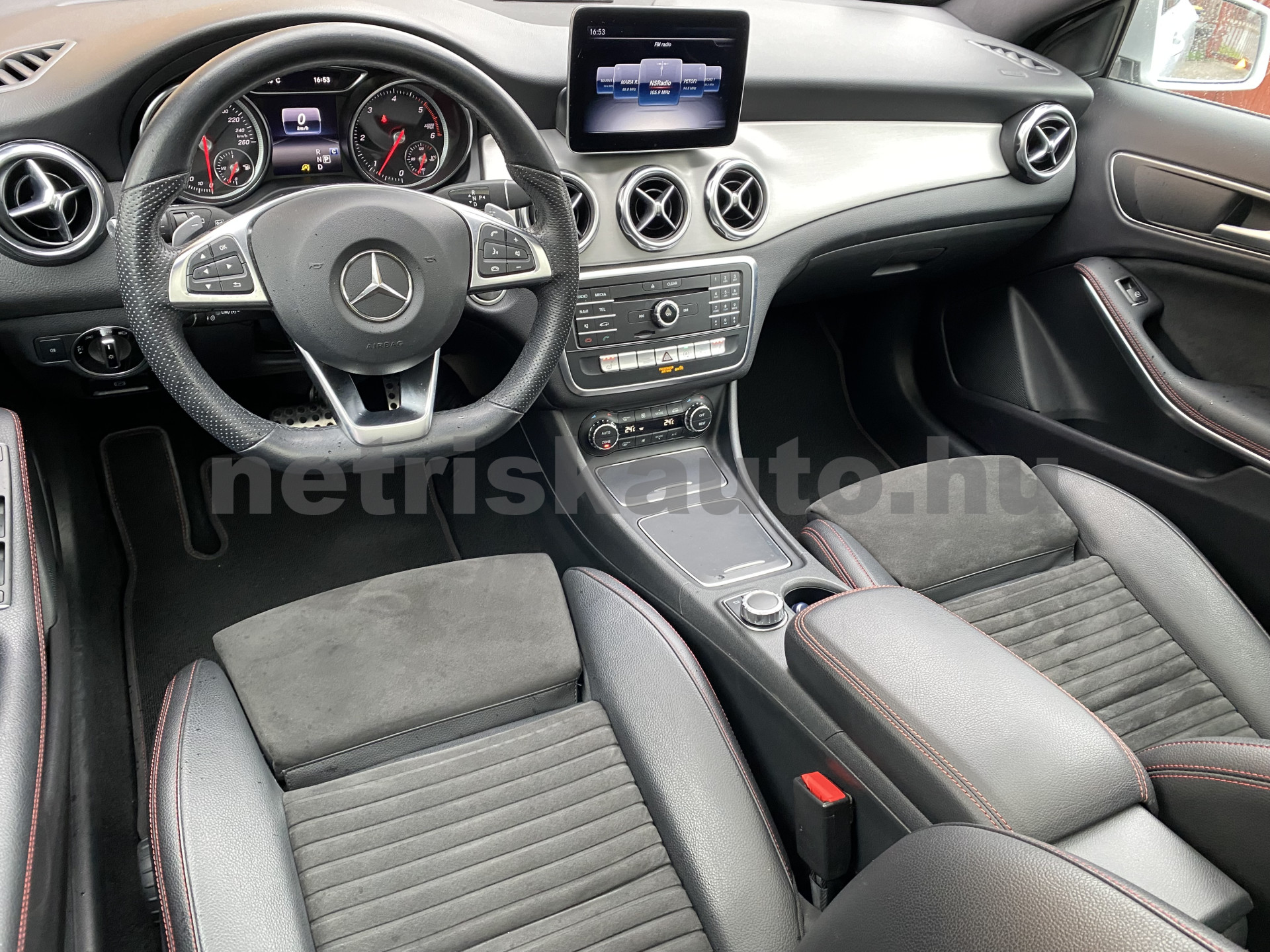 MERCEDES-BENZ GLA-osztály GLA 200 d AMG Sport 7G-DCT személygépkocsi - 2143cm3 Diesel 121428 6/12