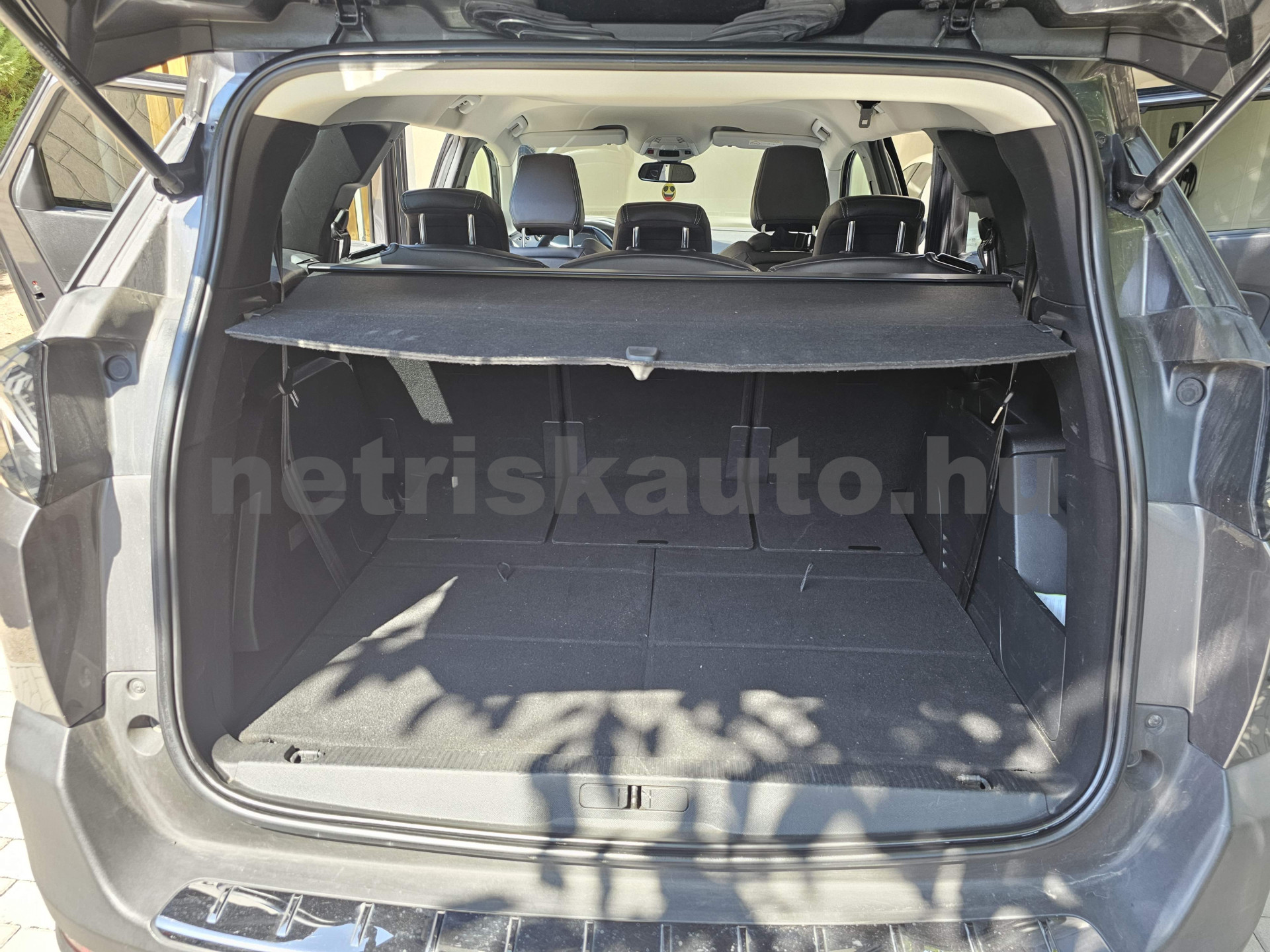 PEUGEOT 5008 2.0 BlueHDi Allure Pack EAT8 (7 sz személygépkocsi - 1997cm3 Diesel 121562 6/11