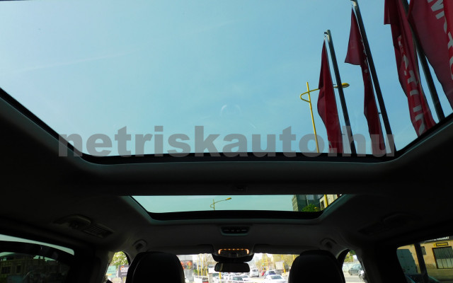 MERCEDES-BENZ V-osztály V 250 d Exclusive L 4Matic Aut. tehergépkocsi 3,5t össztömegig - 2143cm3 Diesel 120146 9/12