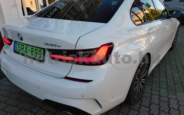 BMW 3-as sorozat 330e Aut. személygépkocsi - 1998cm3 Hybrid 121208 12/12