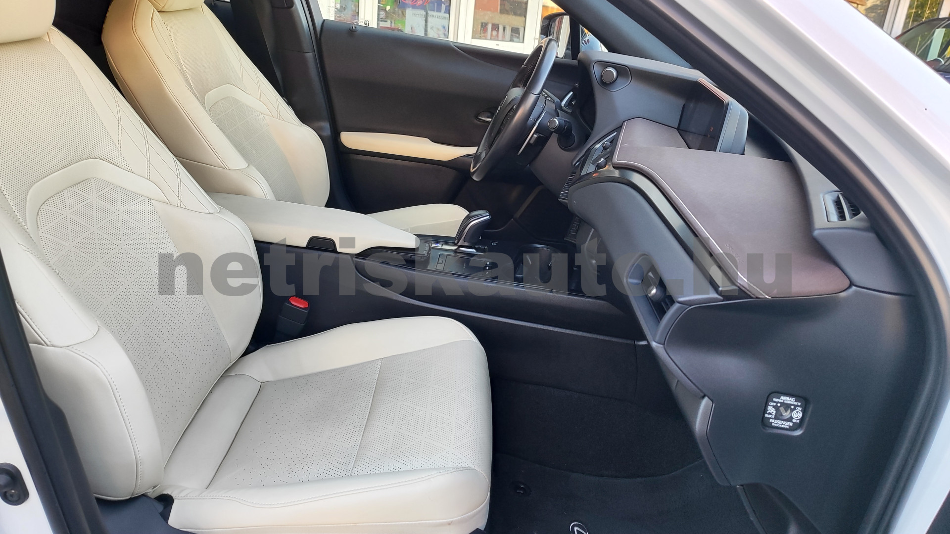 LEXUS UX személygépkocsi - cm3 Kizárólag elektromos 121462 8/12