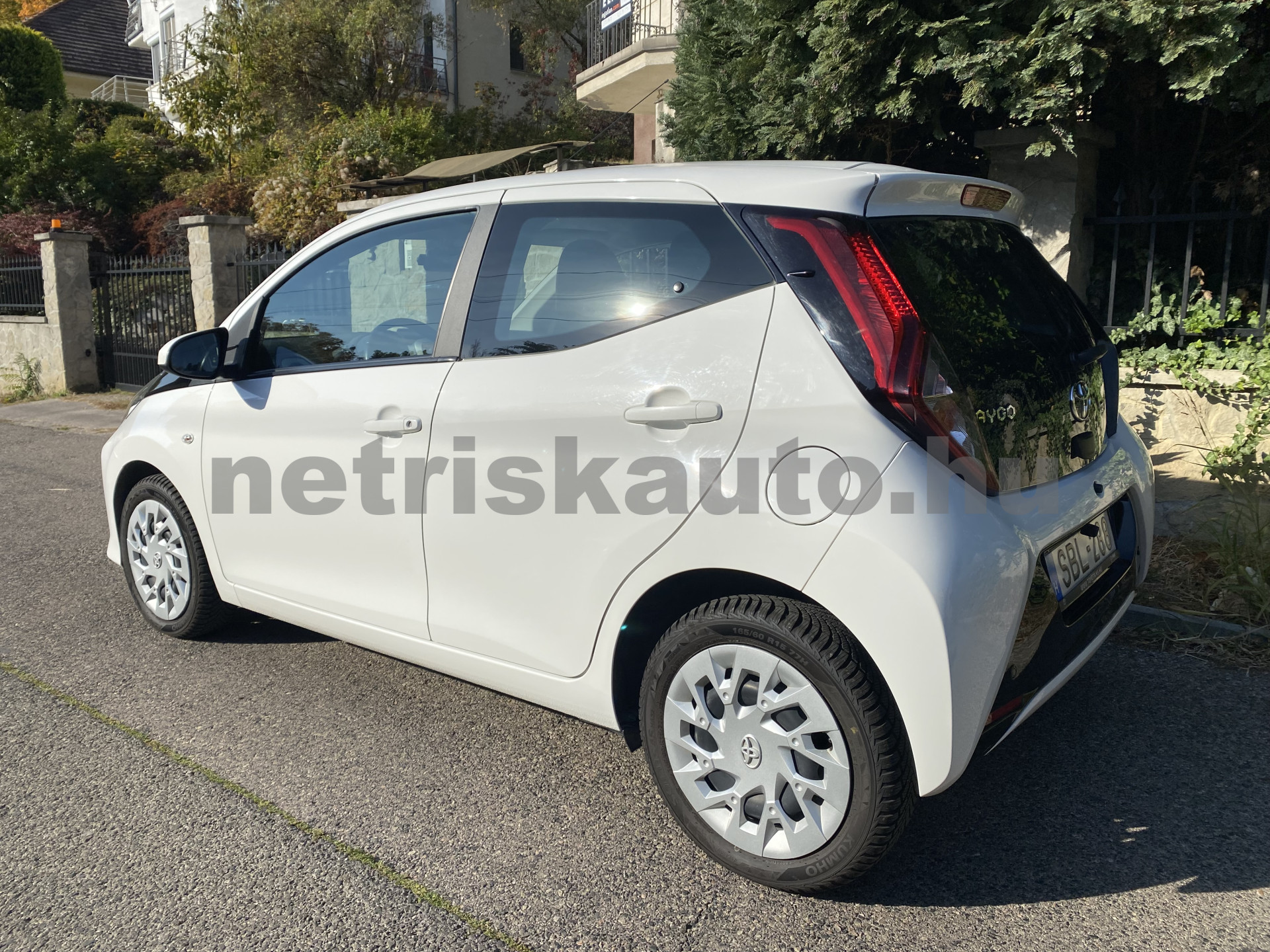 TOYOTA Aygo 1.0 x-play x-shift személygépkocsi - 998cm3 Benzin 121626 2/12