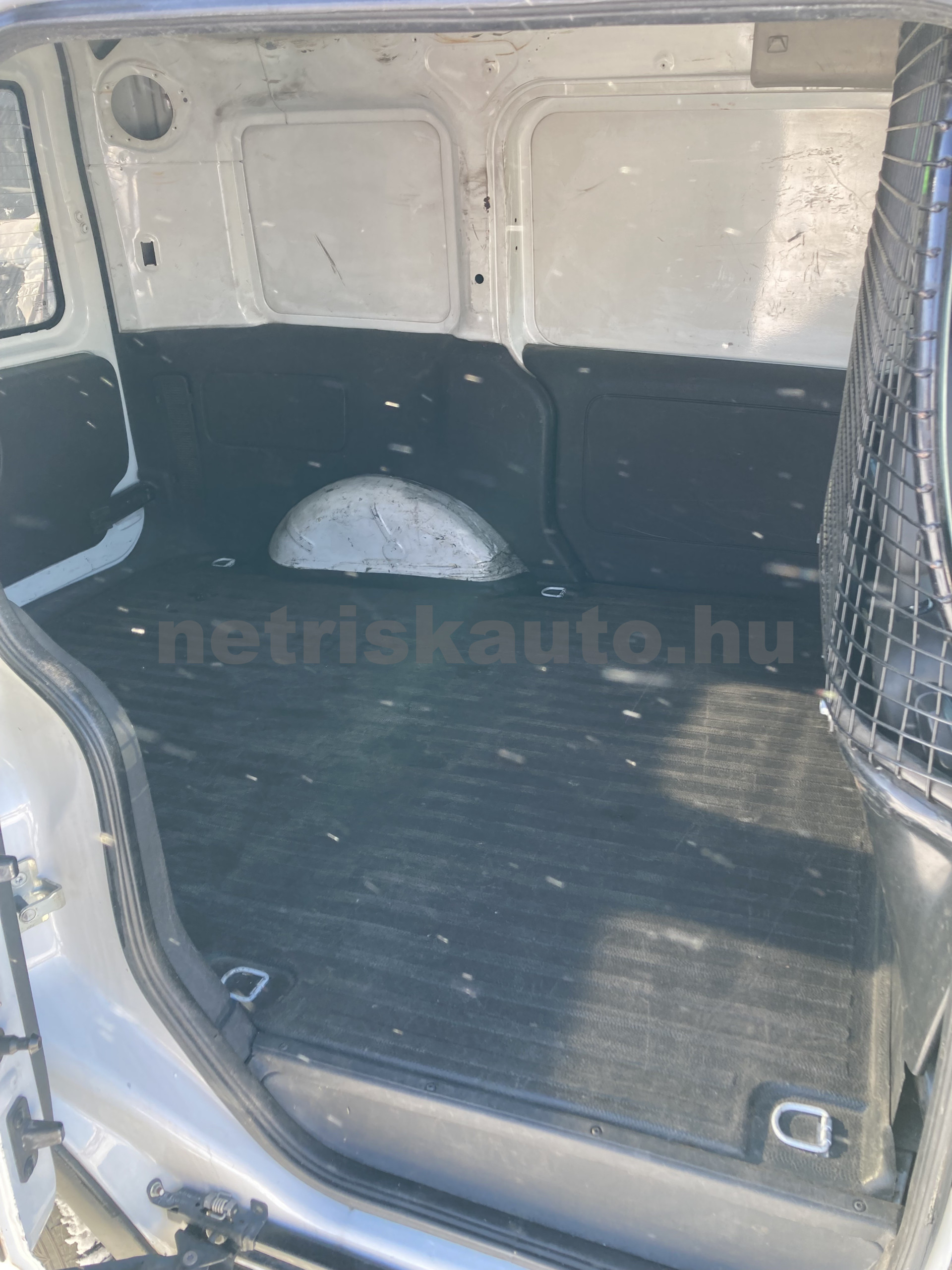 OPEL Combo 1.3 CDTI Business tehergépkocsi 3,5t össztömegig - 1248cm3 Diesel 121368 9/9