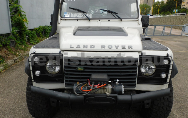 LAND ROVER Defender 2.4 D Hard Top személygépkocsi - 2402cm3 Diesel 120325 3/12