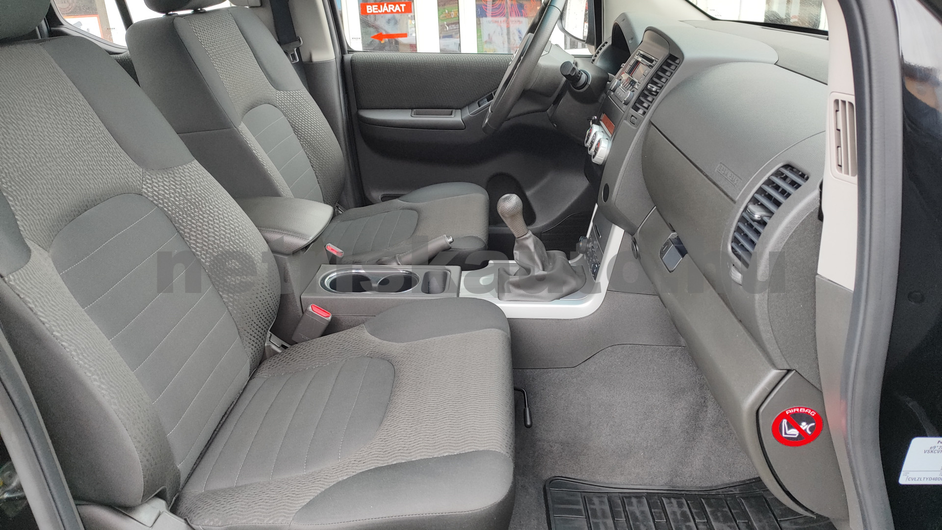 NISSAN Navara 2.5D Double Cab SE 4WD EURO5 tehergépkocsi 3,5t össztömegig - 2488cm3 Diesel 121378 9/12