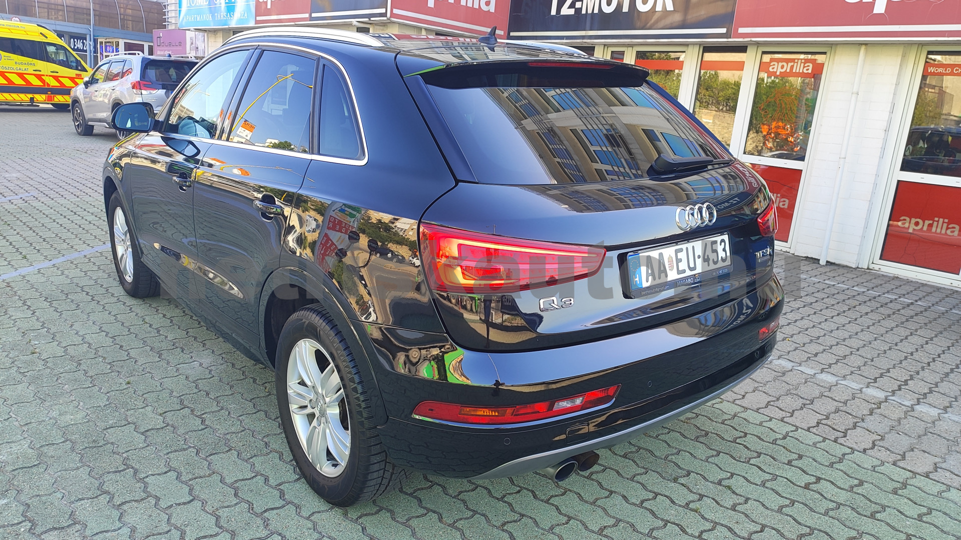 AUDI Q3 2.0 TFSi Sport quattro S-tronic személygépkocsi - 1984cm3 Benzin 121521 2/11