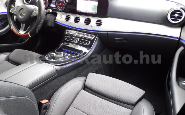 MERCEDES-BENZ E-osztály E 200 9G-TRONIC személygépkocsi - 1991cm3 Benzin 121214 10/12