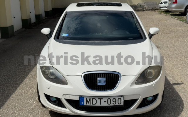 SEAT Leon 1.4 TSI White Edition személygépkocsi - 1390cm3 Benzin 121540 6/8