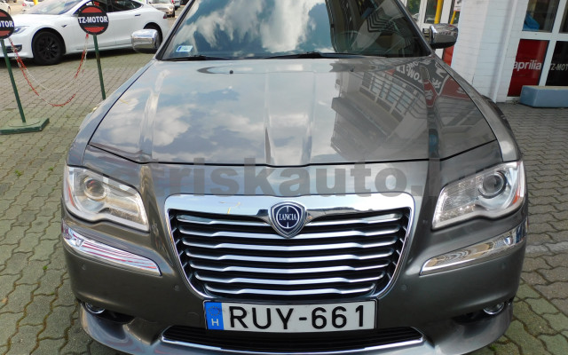 LANCIA Thema 3.0 CRD Platinum Aut. személygépkocsi - 2987cm3 Diesel 120241 11/12