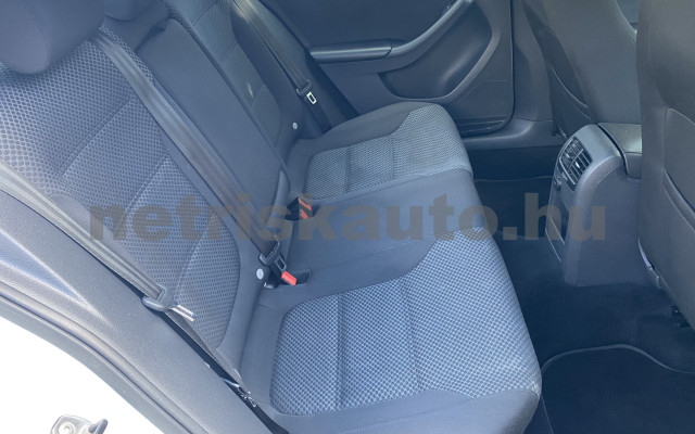 VW Jetta 1.2 TSI Comfortline személygépkocsi - 1197cm3 Benzin 121444 9/12