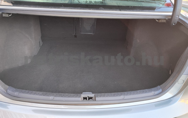 TOYOTA Avensis 2.2 D-4D Sol Aut. személygépkocsi - 2231cm3 Diesel 121404 10/12