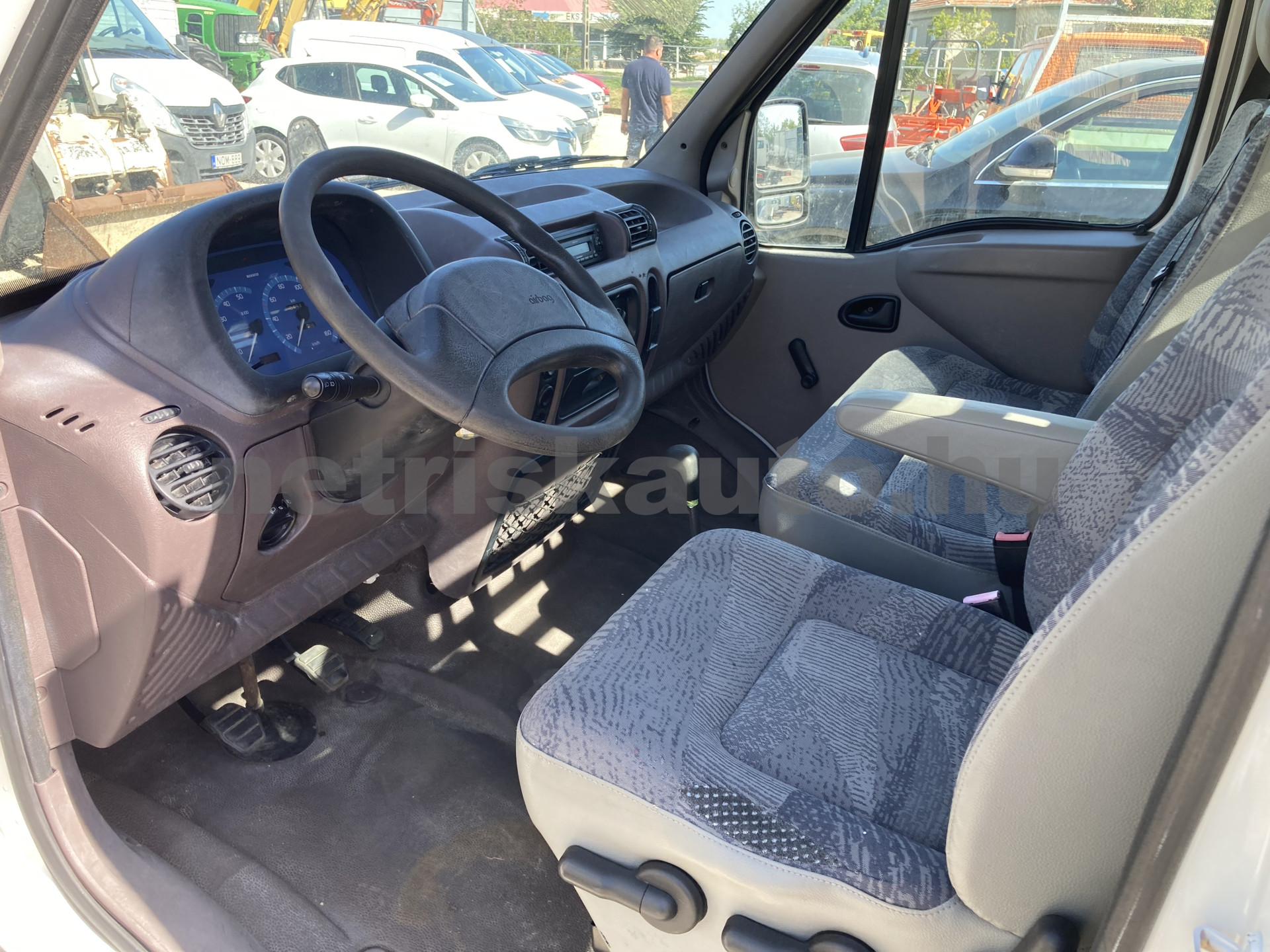 RENAULT Master 2.8 dTi ANAE8 L2H1 tehergépkocsi 3,5t össztömegig - 2800cm3 Diesel 121561 8/9