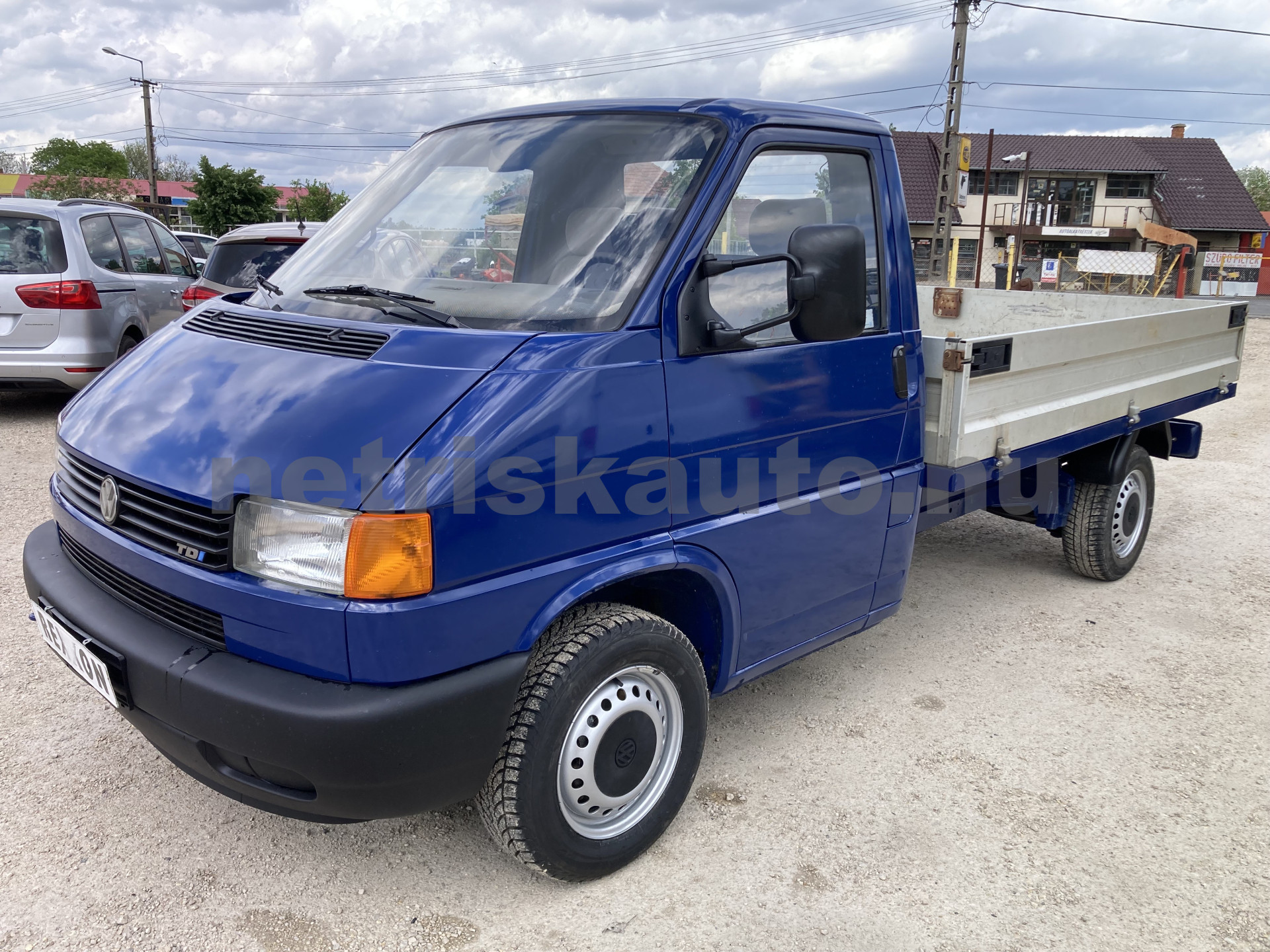 VW Transporter 2.5 7DL 1T2 tehergépkocsi 3,5t össztömegig - 2461cm3 Diesel 121464 2/8
