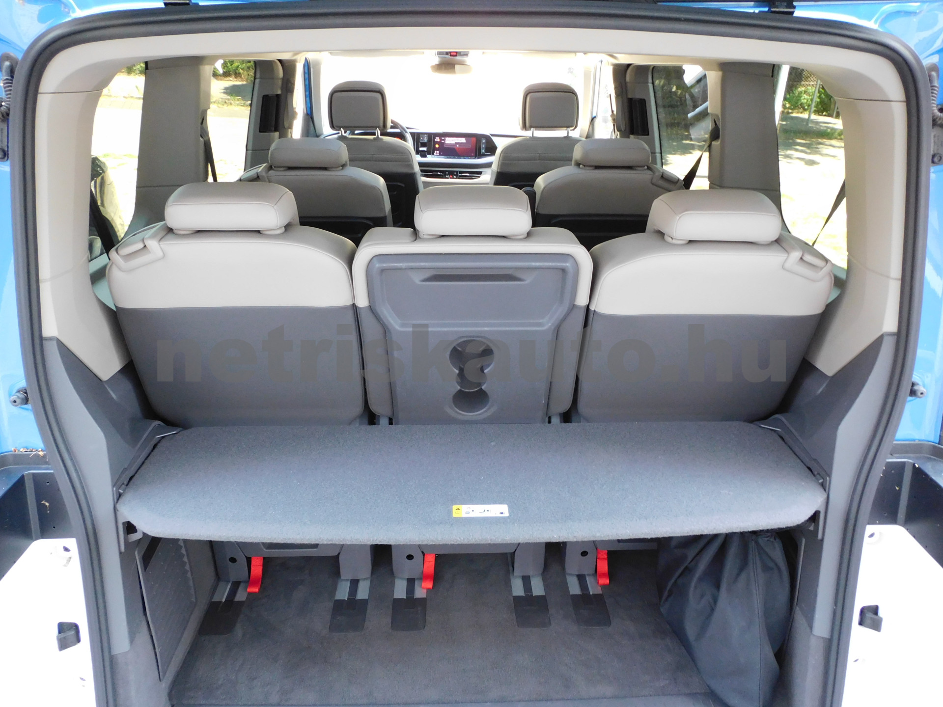 VW Transporter 1.4 TSI PHEV DSG HT (7 sz.) tehergépkocsi 3,5t össztömegig - 1395cm3 Hybrid 121205 11/12