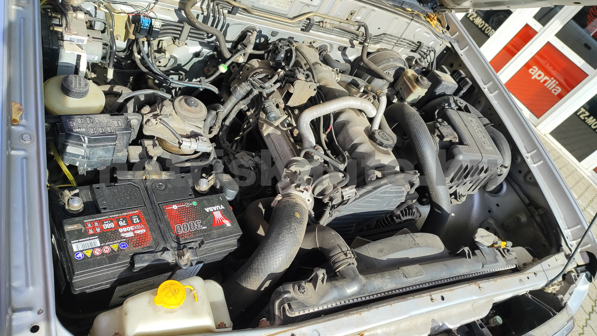 FORD Ranger 2.5 TD 4x4 tehergépkocsi 3,5t össztömegig - 2498cm3 Diesel 121302 11/12