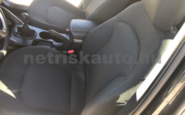 HYUNDAI ix35 1.7 CRDi LP Comfort 2WD személygépkocsi - 1685cm3 Diesel 119788 3/12
