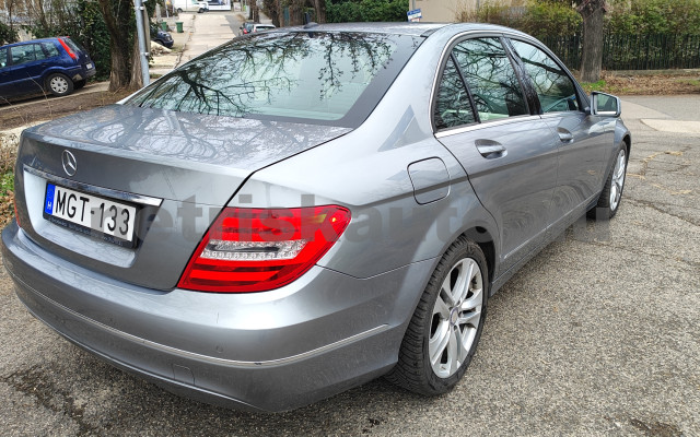 MERCEDES-BENZ C-osztály C 180 BlueEFFICIENCY Avantgarde Aut személygépkocsi - 1595cm3 Benzin 121402 12/12