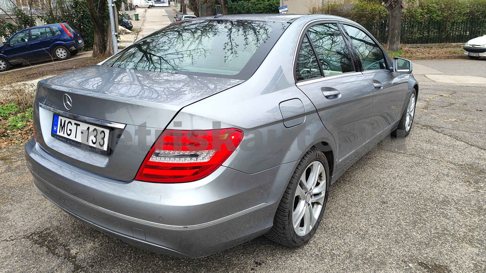 MERCEDES-BENZ C-osztály C 180 BlueEFFICIENCY Avantgarde Aut személygépkocsi - 1595cm3 Benzin 121402 12/12