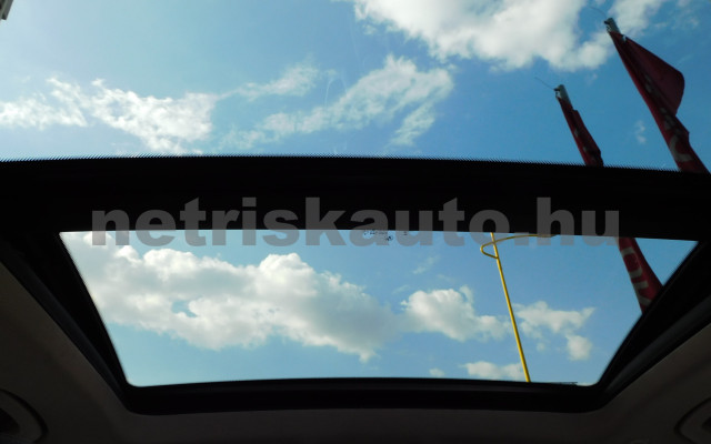 BMW 3-as sorozat 330d xDrive Sport Aut. személygépkocsi - 2993cm3 Diesel 121262 7/12